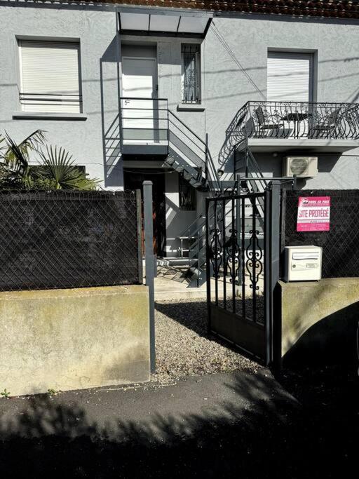 Appartement Sabatier T4 Avec Terrasse Et Jardin Carcassonne Luaran gambar